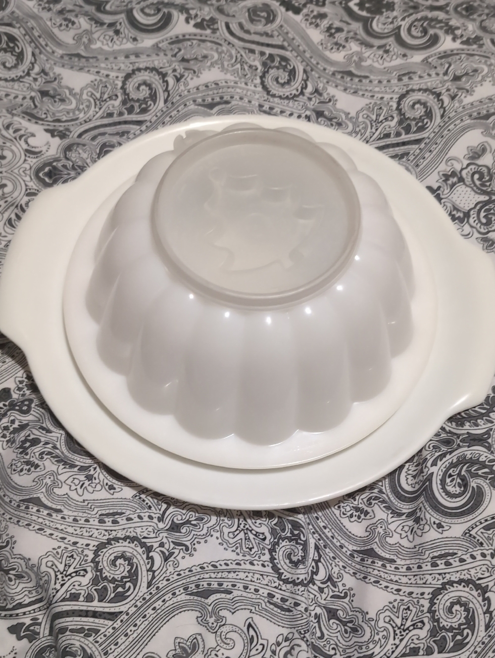 Vintage Tupperware Jel-N-Serve With Christmas Lid *BINI